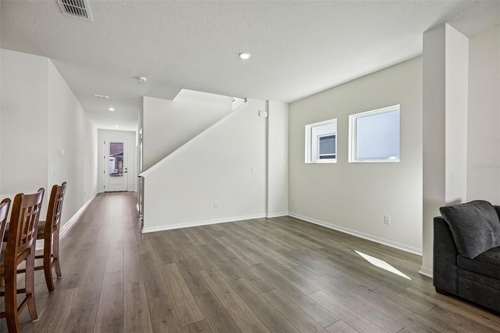 En Venta: $490,000 (4 camas, 3 baños, 2825 Pies cuadrados)