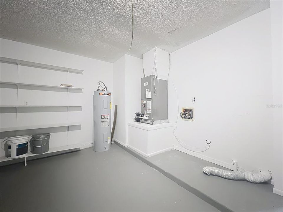 For Sale: $359,900 (3 beds, 2 baths, 1340 Square Feet)