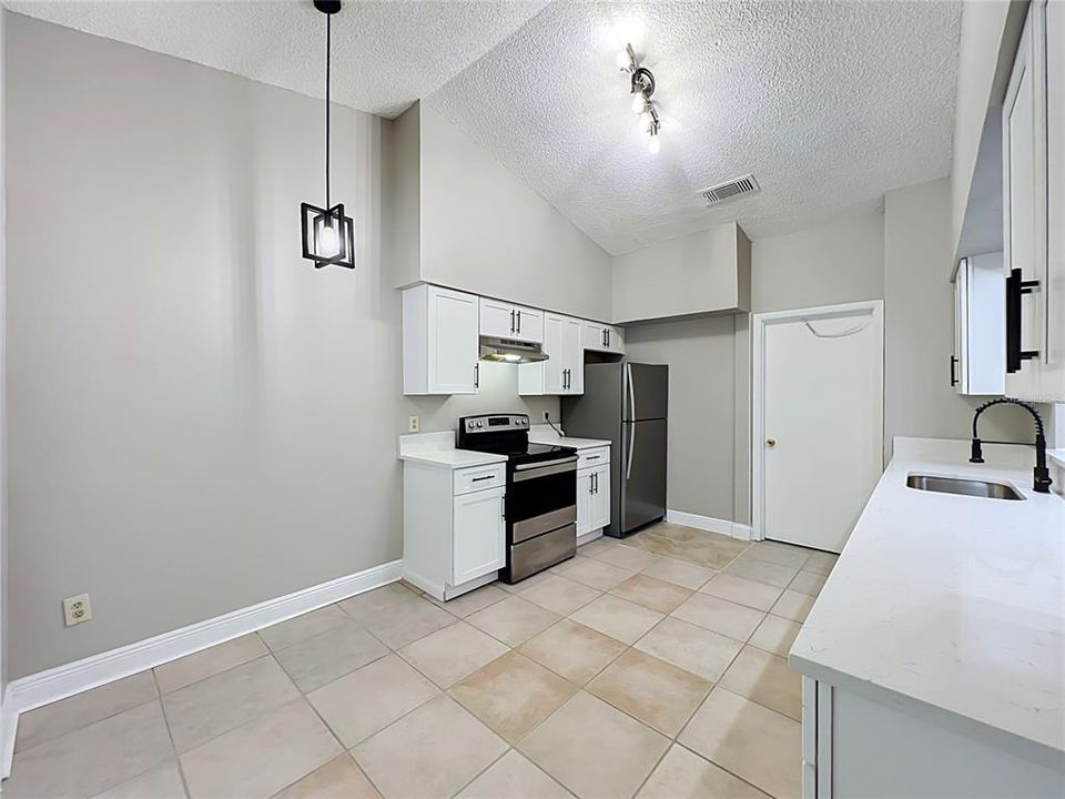 For Sale: $359,900 (3 beds, 2 baths, 1340 Square Feet)