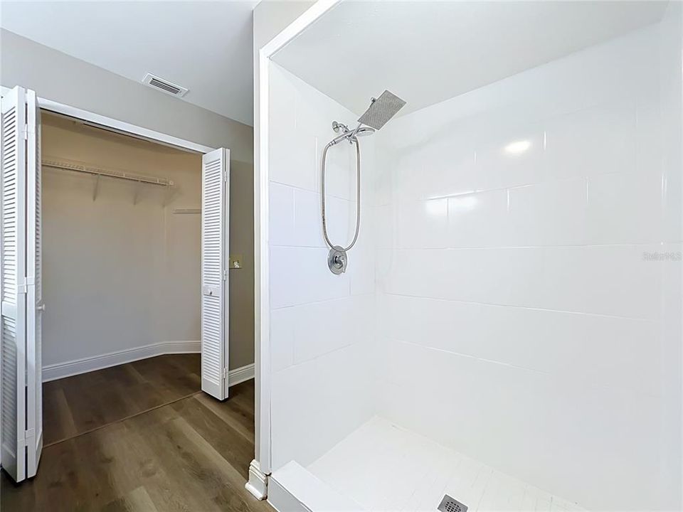 For Sale: $359,900 (3 beds, 2 baths, 1340 Square Feet)