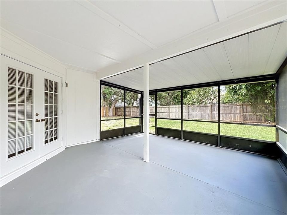 For Sale: $359,900 (3 beds, 2 baths, 1340 Square Feet)
