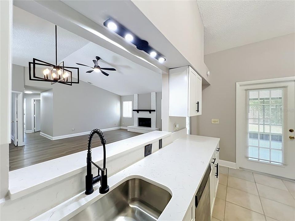 For Sale: $359,900 (3 beds, 2 baths, 1340 Square Feet)