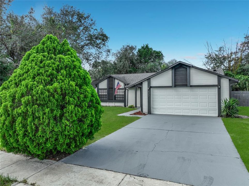 For Sale: $359,900 (3 beds, 2 baths, 1340 Square Feet)