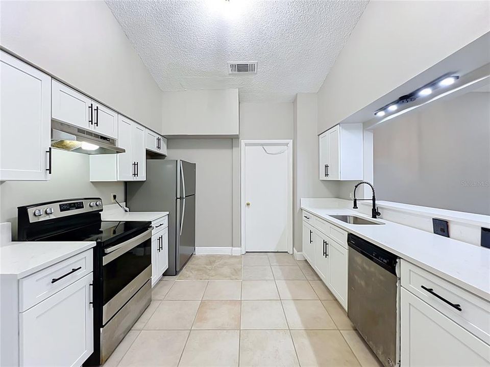 For Sale: $359,900 (3 beds, 2 baths, 1340 Square Feet)