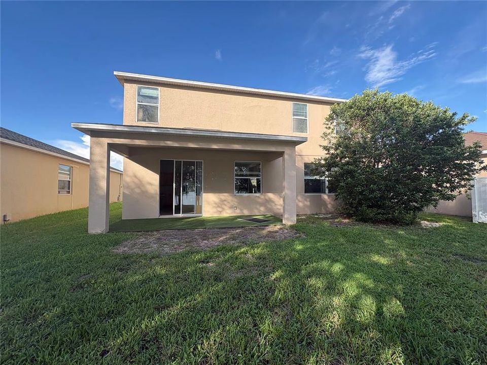 En Venta: $319,900 (5 camas, 3 baños, 2256 Pies cuadrados)