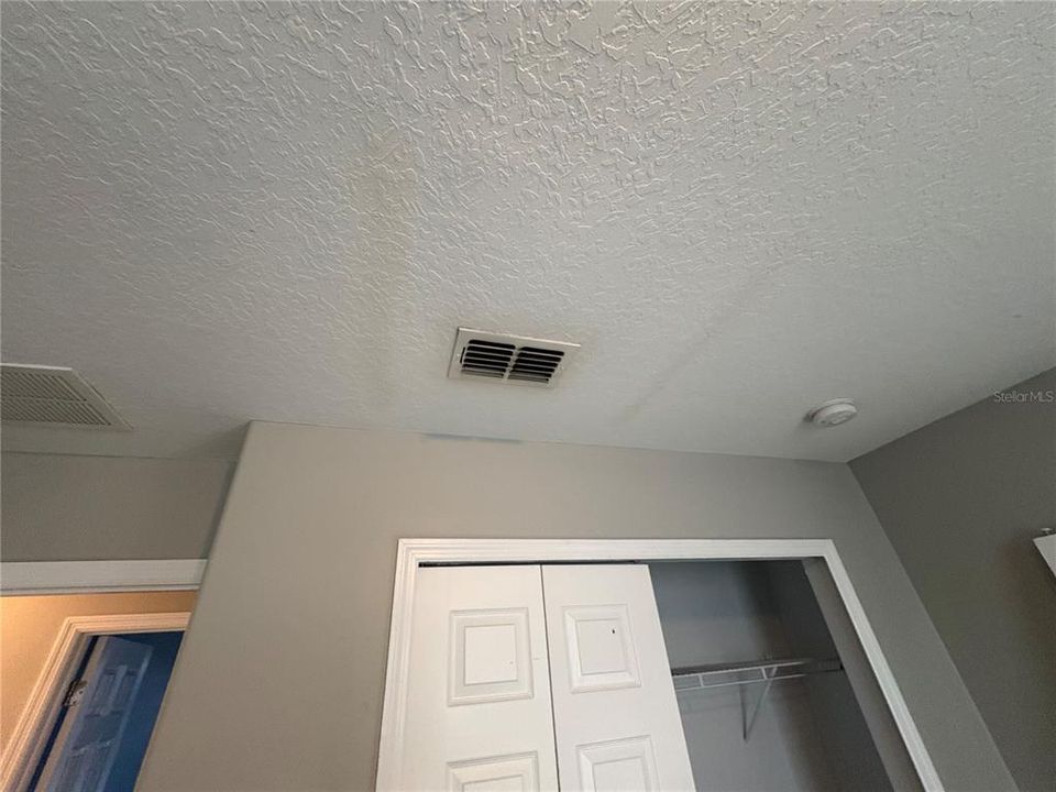 En Venta: $319,900 (5 camas, 3 baños, 2256 Pies cuadrados)