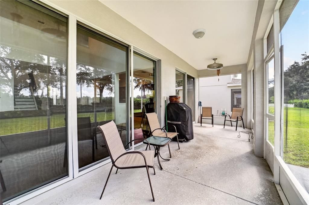 For Sale: $349,900 (4 beds, 2 baths, 2386 Square Feet)
