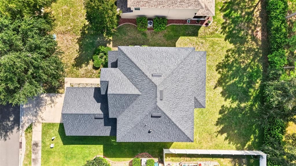 For Sale: $349,900 (4 beds, 2 baths, 2386 Square Feet)