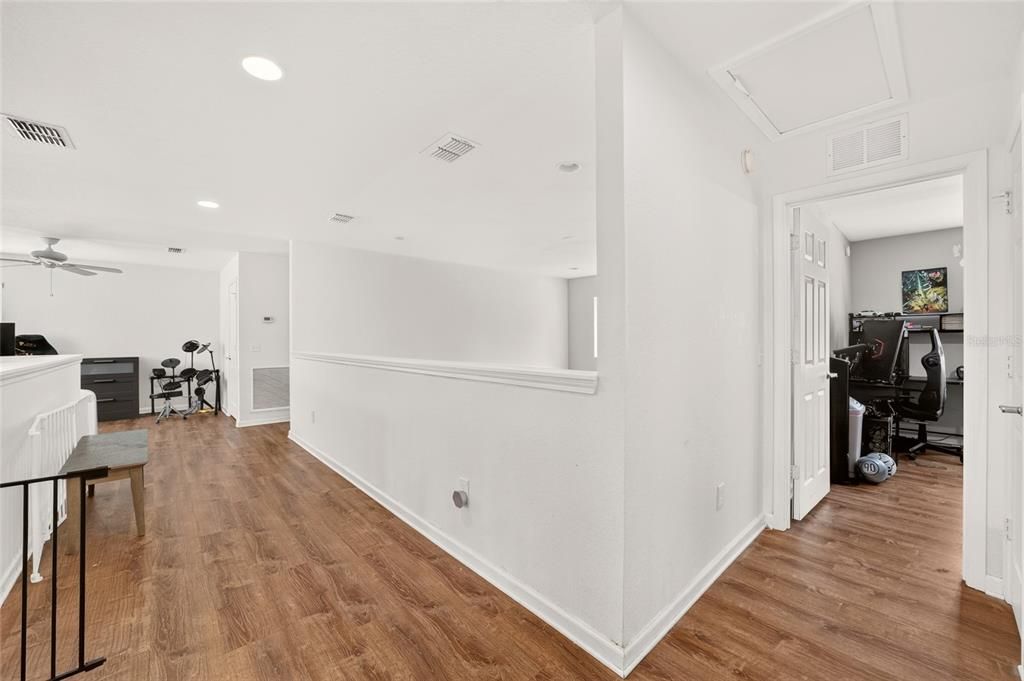 For Sale: $349,900 (4 beds, 2 baths, 2386 Square Feet)