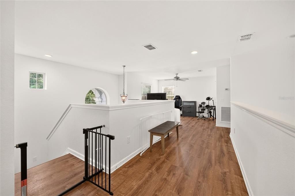 For Sale: $349,900 (4 beds, 2 baths, 2386 Square Feet)