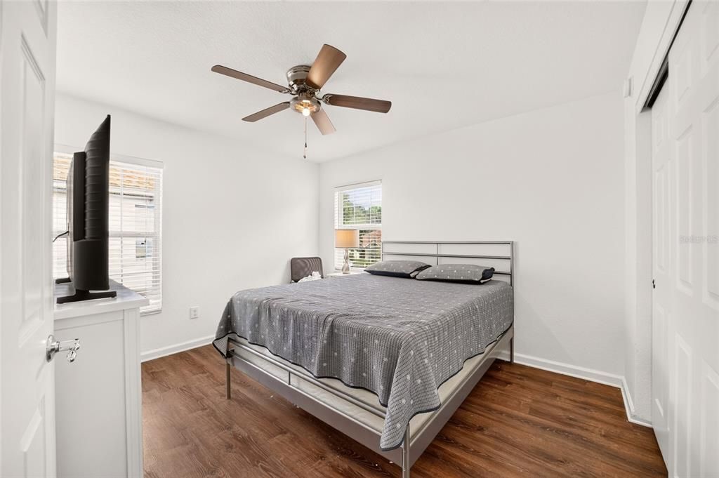 For Sale: $349,900 (4 beds, 2 baths, 2386 Square Feet)