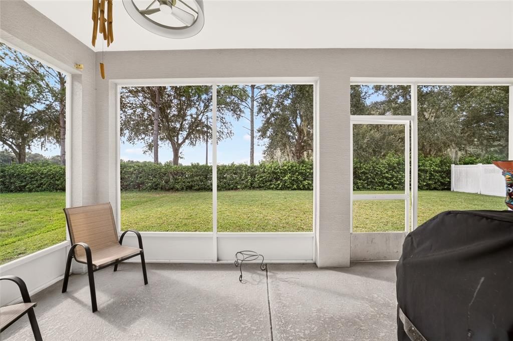 For Sale: $349,900 (4 beds, 2 baths, 2386 Square Feet)