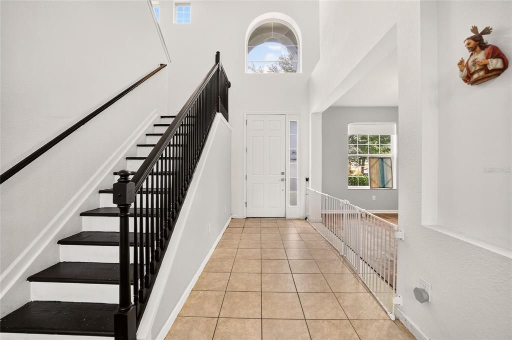 For Sale: $349,900 (4 beds, 2 baths, 2386 Square Feet)