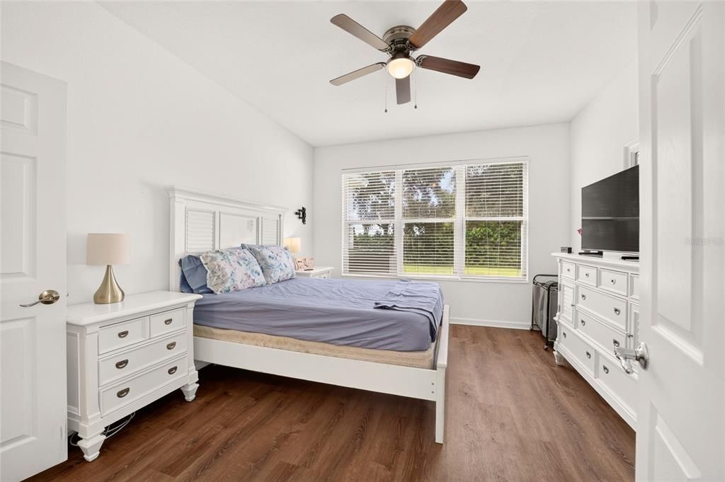 For Sale: $349,900 (4 beds, 2 baths, 2386 Square Feet)