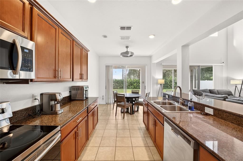 For Sale: $349,900 (4 beds, 2 baths, 2386 Square Feet)