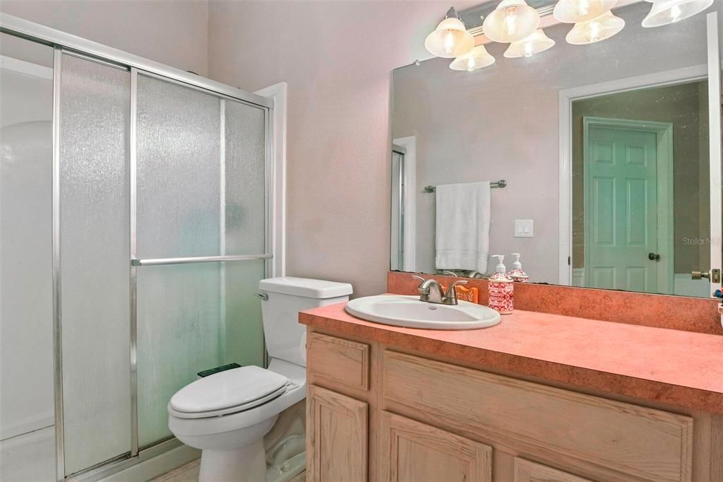 En Venta: $499,999 (3 camas, 2 baños, 2261 Pies cuadrados)