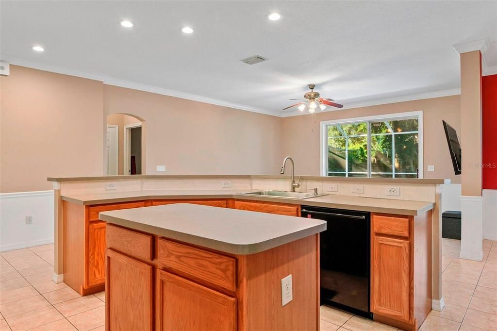 En Venta: $499,999 (3 camas, 2 baños, 2261 Pies cuadrados)