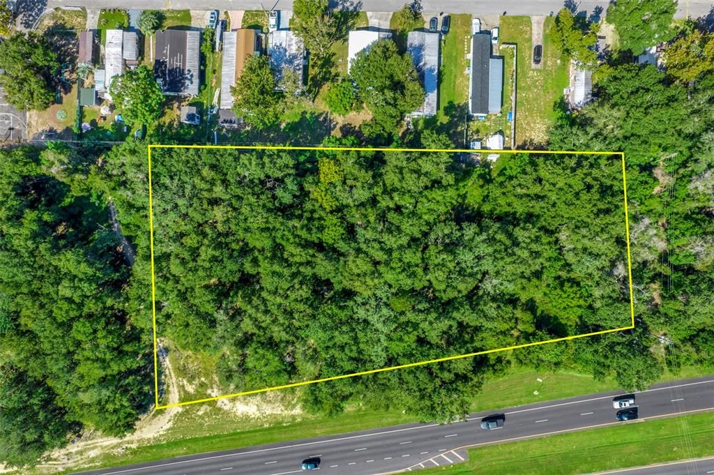 待售: $700,000 (1.67 acres)