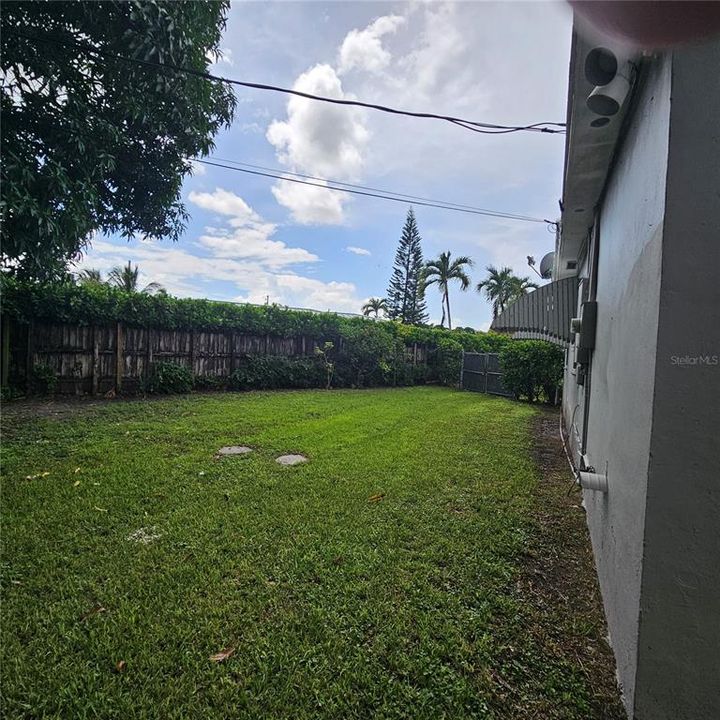 En Venta: $717,000 (3 camas, 2 baños, 1527 Pies cuadrados)