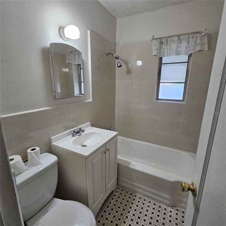 En Venta: $717,000 (3 camas, 2 baños, 1527 Pies cuadrados)