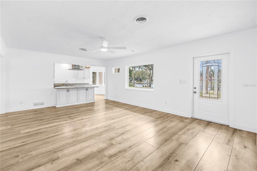 En Venta: $650,000 (3 camas, 2 baños, 1740 Pies cuadrados)