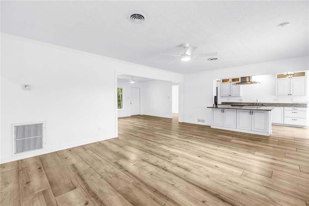 En Venta: $650,000 (3 camas, 2 baños, 1740 Pies cuadrados)