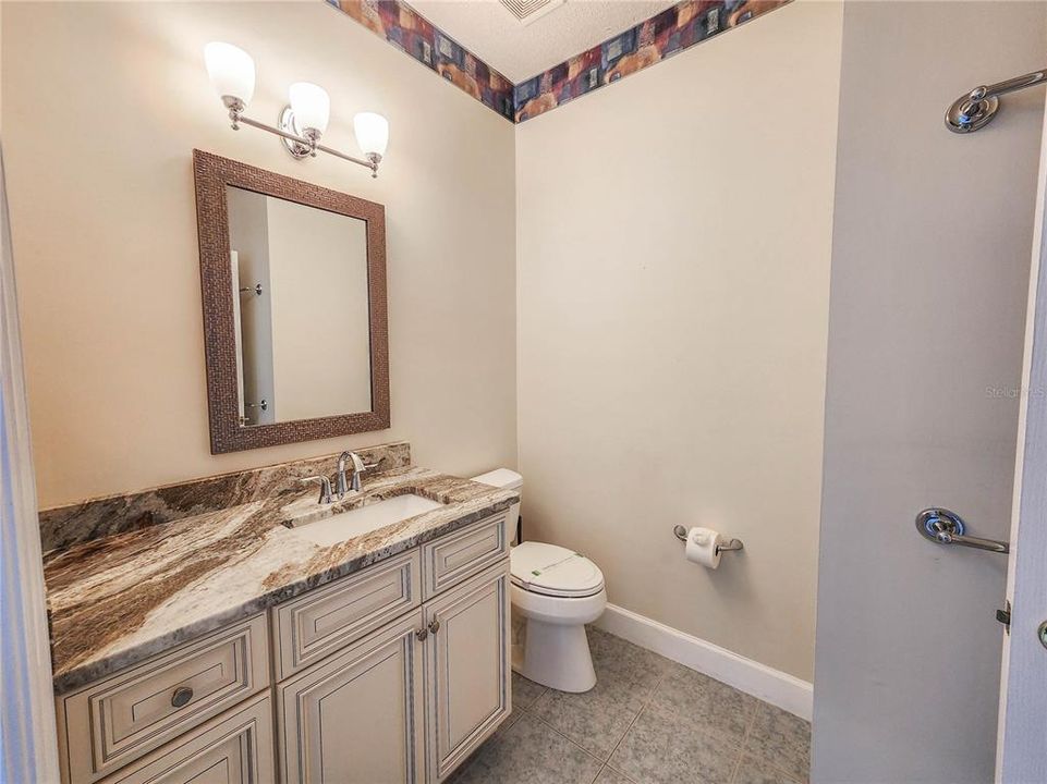For Sale: $498,000 (3 beds, 2 baths, 2561 Square Feet)