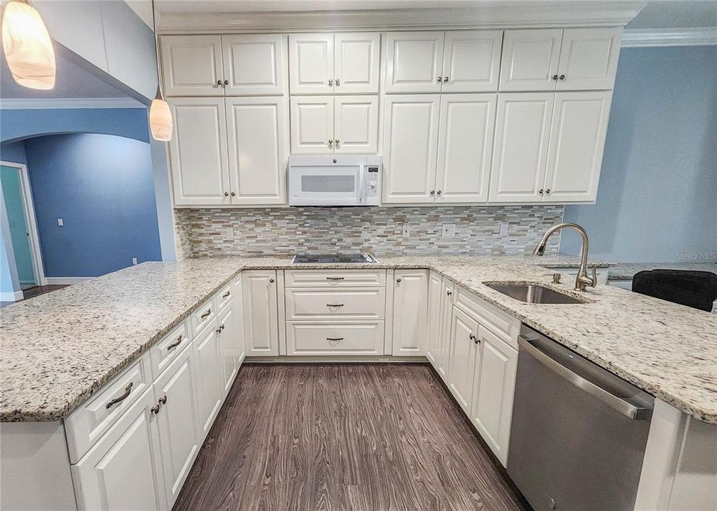 For Sale: $498,000 (3 beds, 2 baths, 2561 Square Feet)