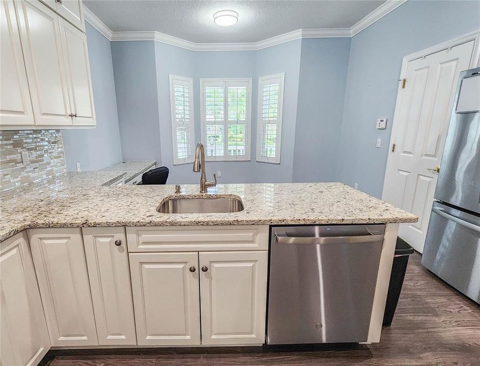 For Sale: $498,000 (3 beds, 2 baths, 2561 Square Feet)
