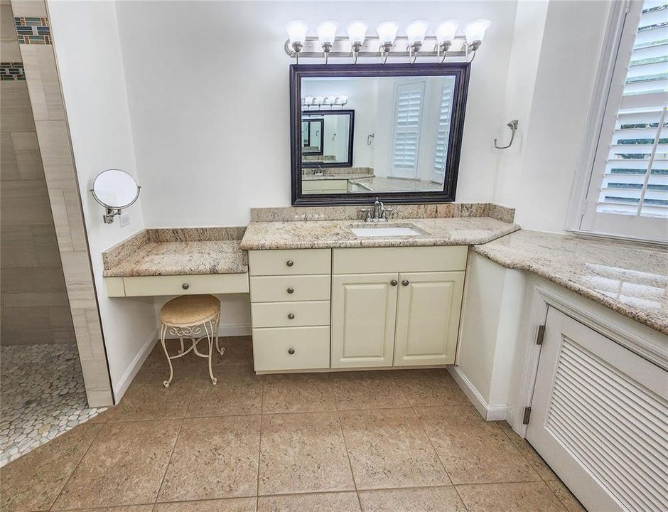 For Sale: $498,000 (3 beds, 2 baths, 2561 Square Feet)