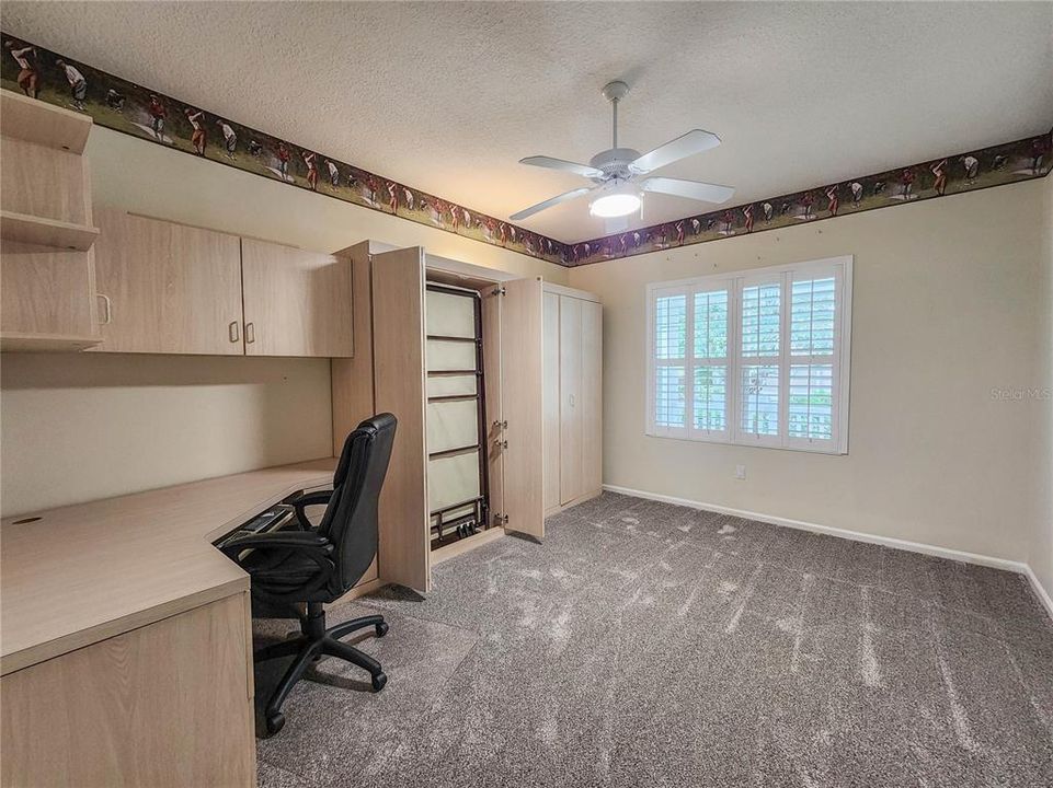 For Sale: $498,000 (3 beds, 2 baths, 2561 Square Feet)
