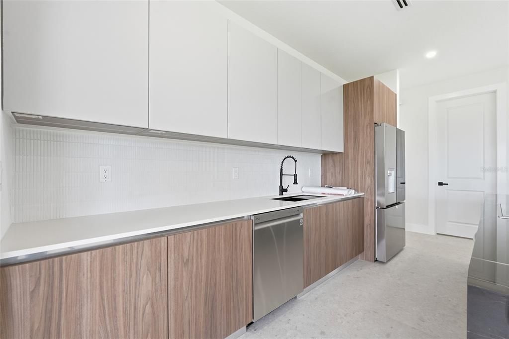 Active With Contract: $380,000 (3 beds, 2 baths, 1893 Square Feet)