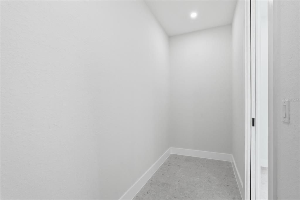 Active With Contract: $380,000 (3 beds, 2 baths, 1893 Square Feet)