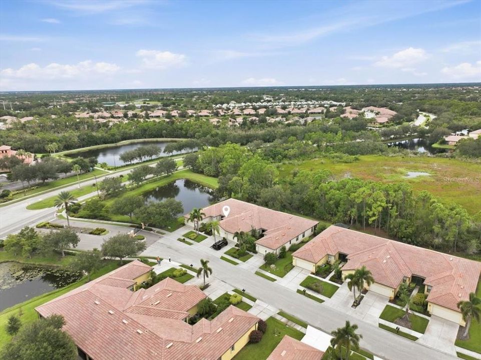 На продажу: $365,000 (2 спален, 2 ванн, 1453 Квадратных фут)