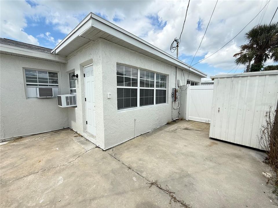 For Rent: $2,000 (1 beds, 1 baths, 646 Square Feet)