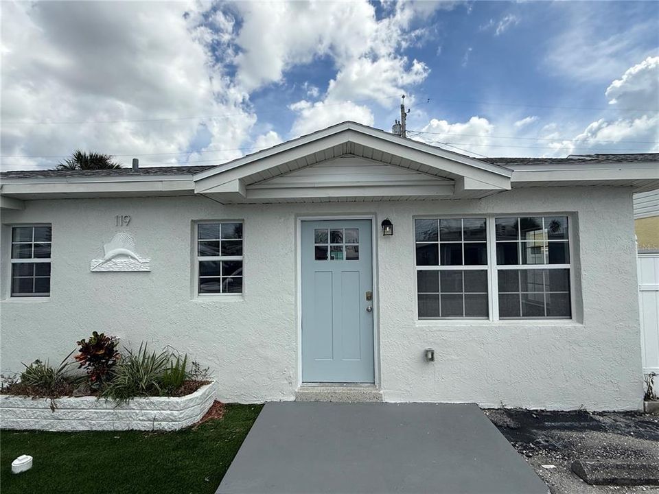 For Rent: $2,000 (1 beds, 1 baths, 646 Square Feet)