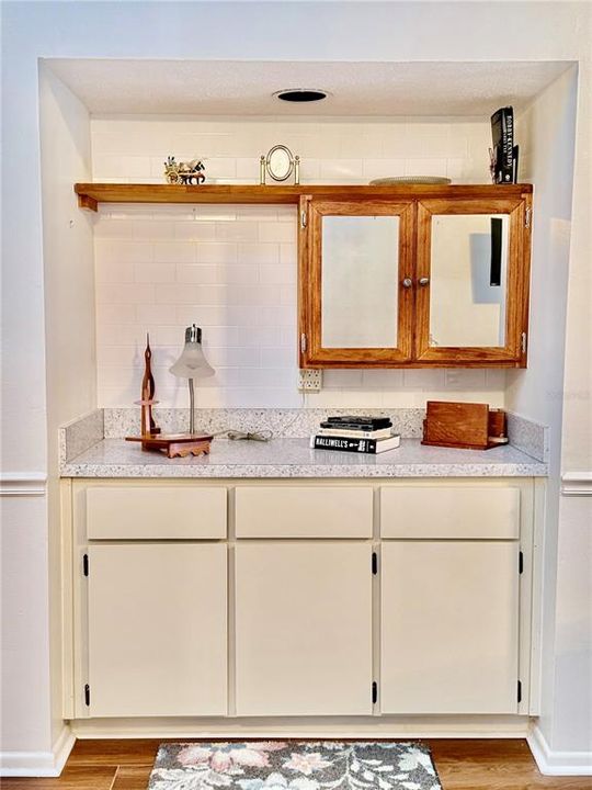 For Sale: $199,900 (2 beds, 2 baths, 1060 Square Feet)