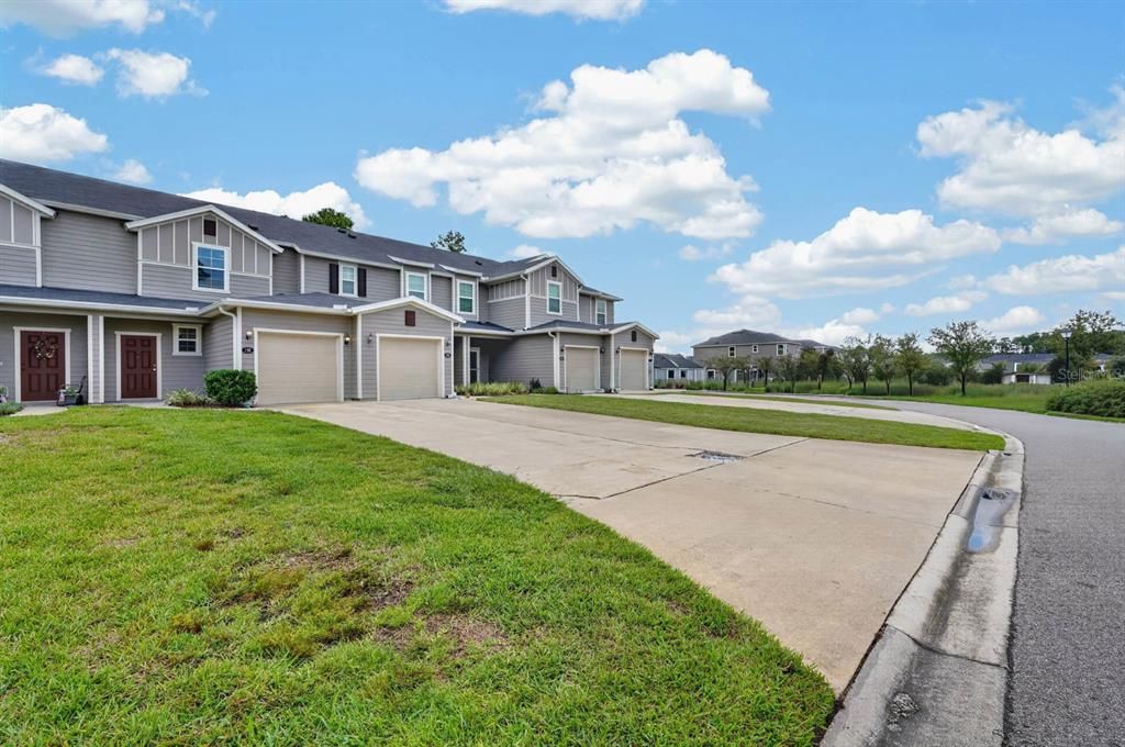 For Sale: $250,000 (2 beds, 1 baths, 1168 Square Feet)