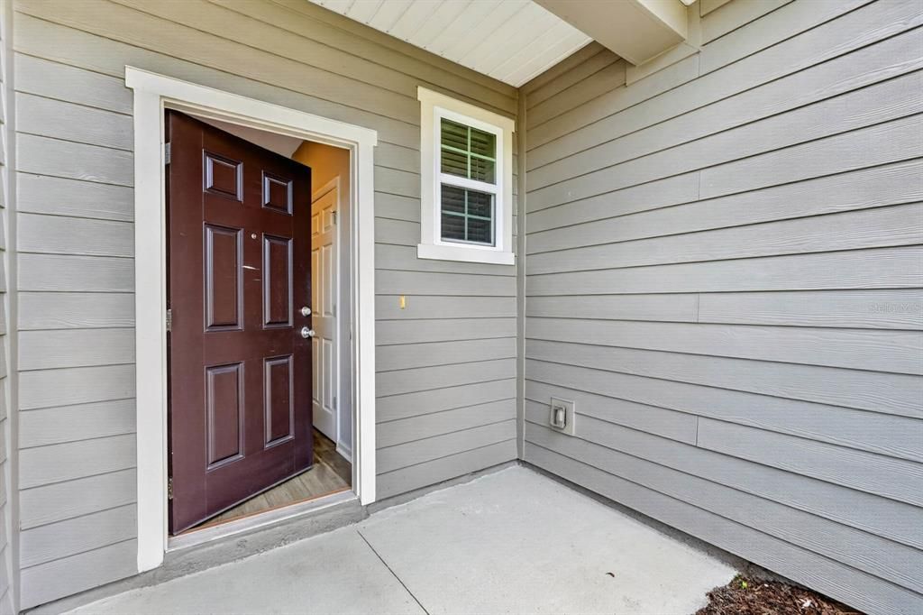 For Sale: $250,000 (2 beds, 1 baths, 1168 Square Feet)