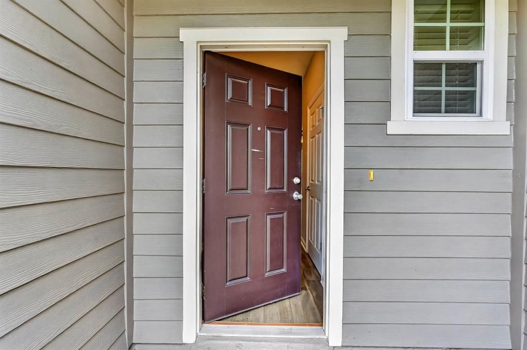 For Sale: $250,000 (2 beds, 1 baths, 1168 Square Feet)