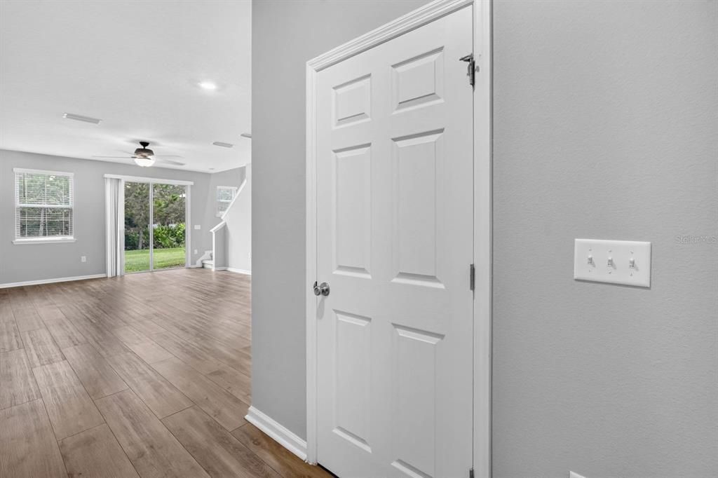 For Sale: $250,000 (2 beds, 1 baths, 1168 Square Feet)