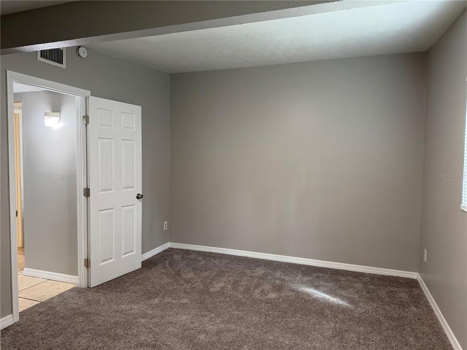 For Rent: $1,400 (2 beds, 1 baths, 808 Square Feet)