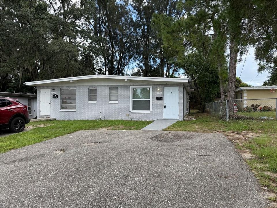 For Rent: $1,400 (2 beds, 1 baths, 808 Square Feet)