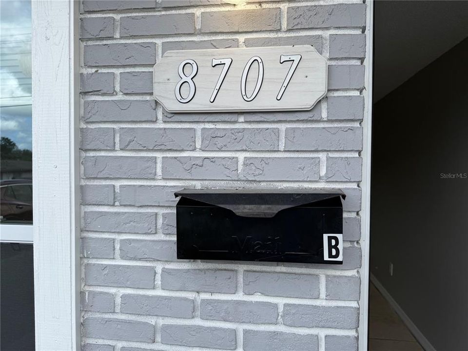 For Rent: $1,400 (2 beds, 1 baths, 808 Square Feet)
