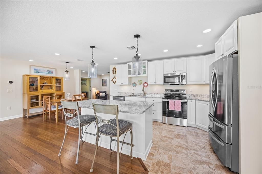 For Sale: $925,000 (2 beds, 2 baths, 1478 Square Feet)