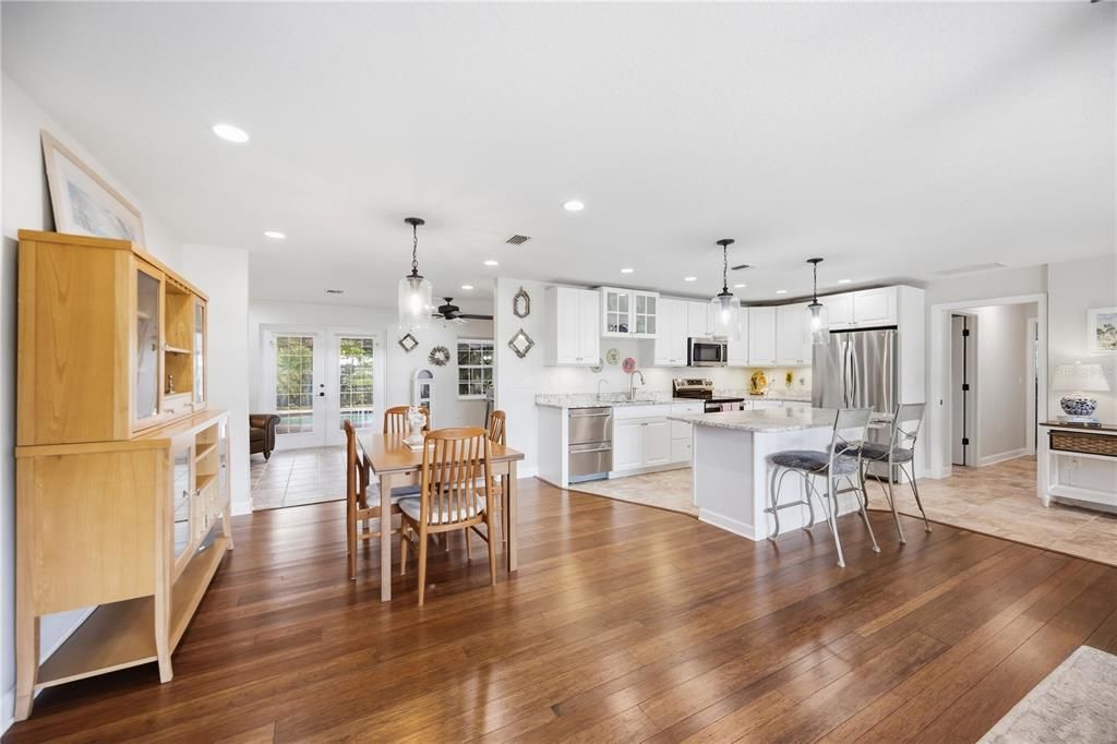 For Sale: $925,000 (2 beds, 2 baths, 1478 Square Feet)