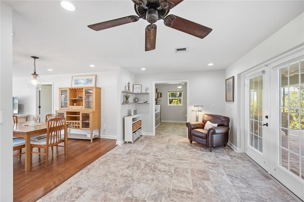 For Sale: $925,000 (2 beds, 2 baths, 1478 Square Feet)