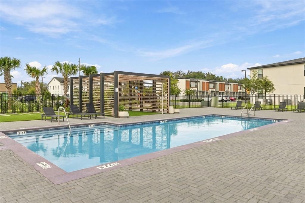 For Sale: $340,000 (3 beds, 3 baths, 1372 Square Feet)