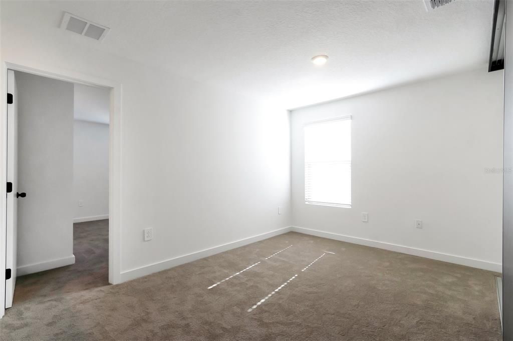 For Sale: $340,000 (3 beds, 3 baths, 1372 Square Feet)