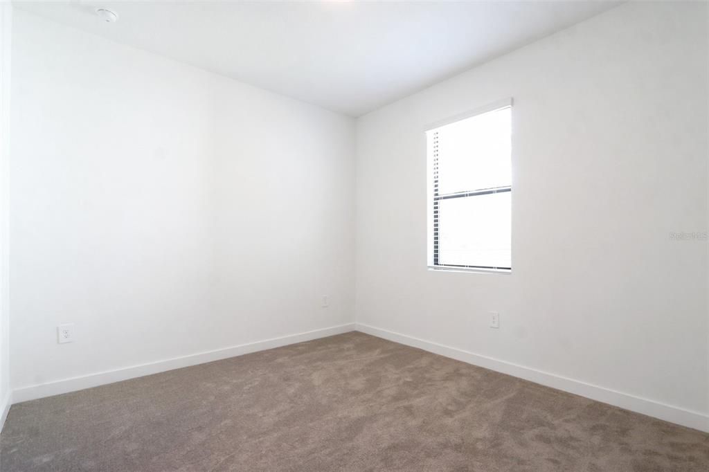 For Sale: $340,000 (3 beds, 3 baths, 1372 Square Feet)